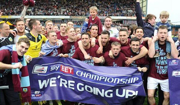 旧金山巨人在 2012 年世界大赛中横扫老虎，展现了完美的团队棒球战术