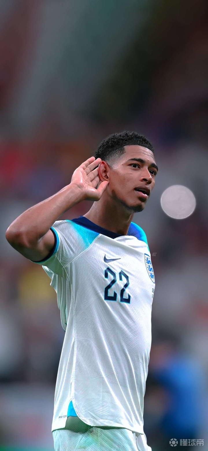 门将扑出关键点球，球迷热议