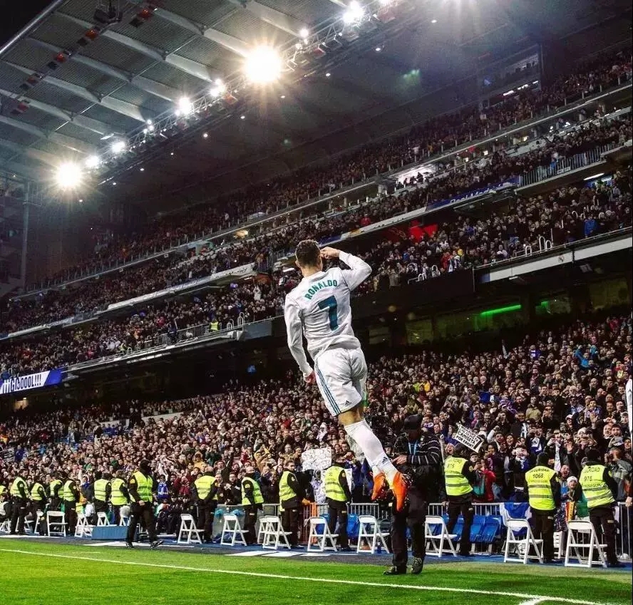 瓦拉内：初抵皇马时我陷入抑郁，心理健康是足球界的敏感话题（瓦拉内：初入皇马曾遭抑郁，称心理健康在足坛仍是敏感话题）