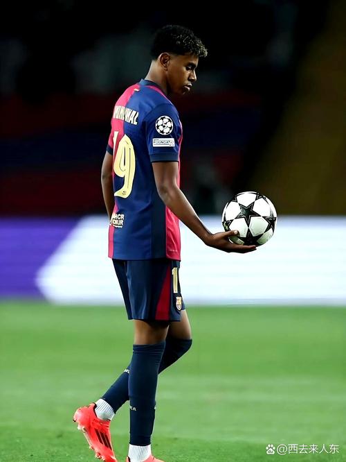 评论丨2025赛季中超联赛落幕：足球的“冷”和群众的“热”