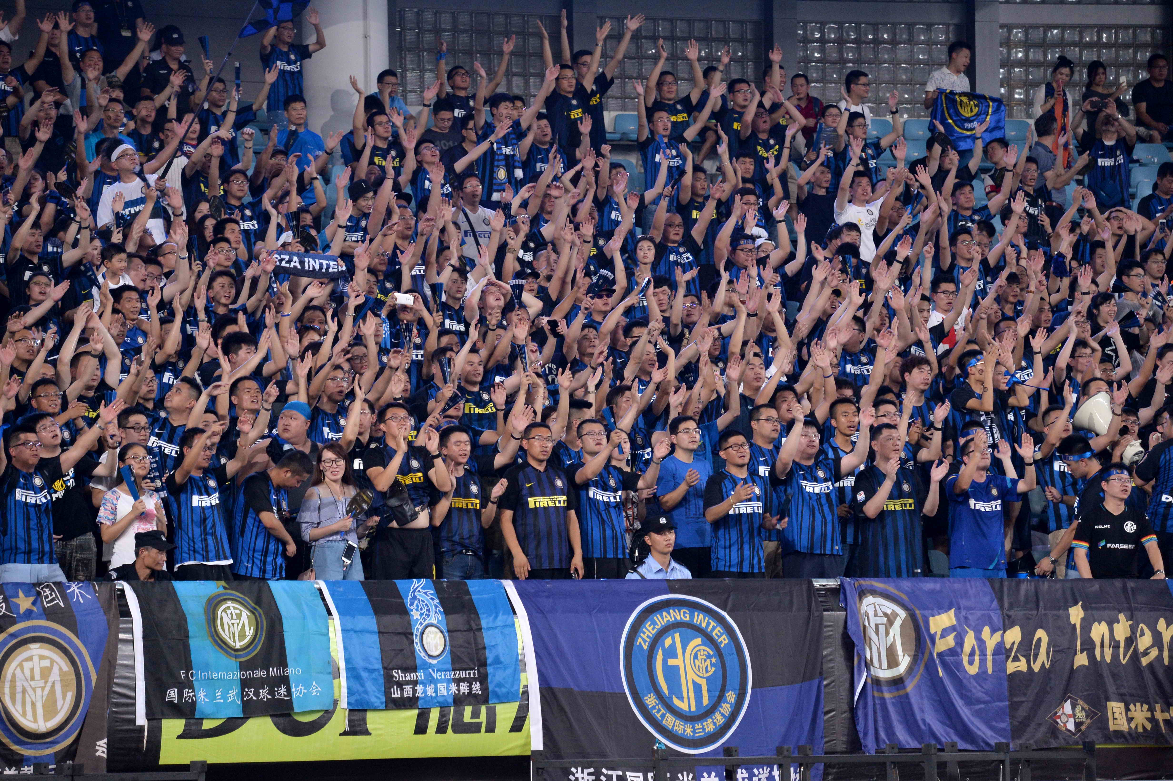 打得可以！王哲林7中5高效拿下16分8板1助2断2帽（表现亮眼！王哲林7投5中高效贡献16分8篮板1助攻2抢断2封盖）