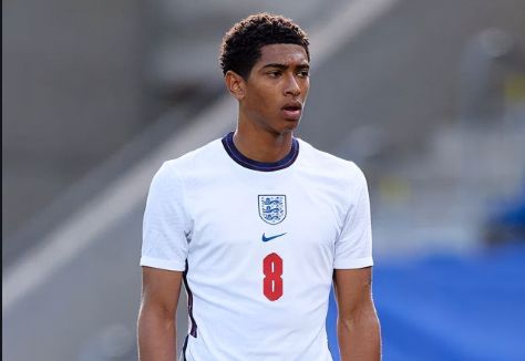 吉格斯：梅努应留在曼联，租借去其他球队也要花时间适应（吉格斯建议梅努留在曼联：外租至他队同样需要适应期）