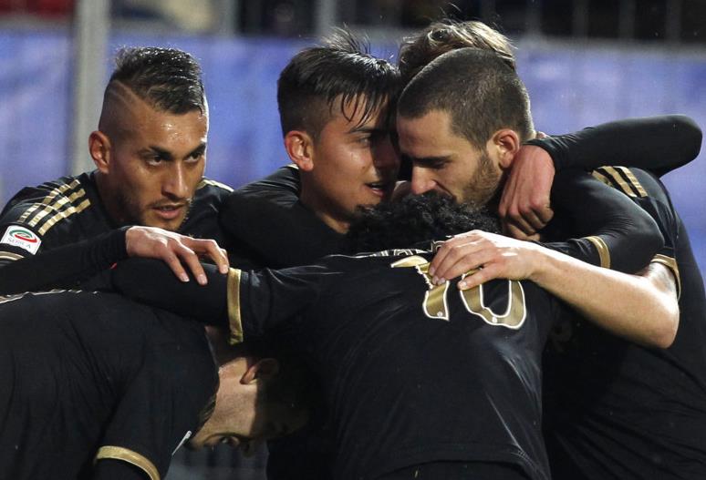 你们猜猜巴扎黑最喜欢带哪顶帽子？