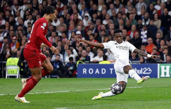 中超比赛回放：上海海港2-0战胜广州队,