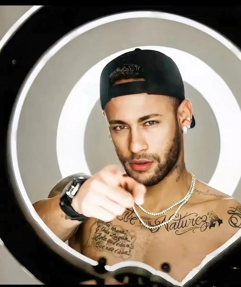 达拉博纳：03年欧冠决赛前，大因扎吉和舍瓦发生争执互相辱骂