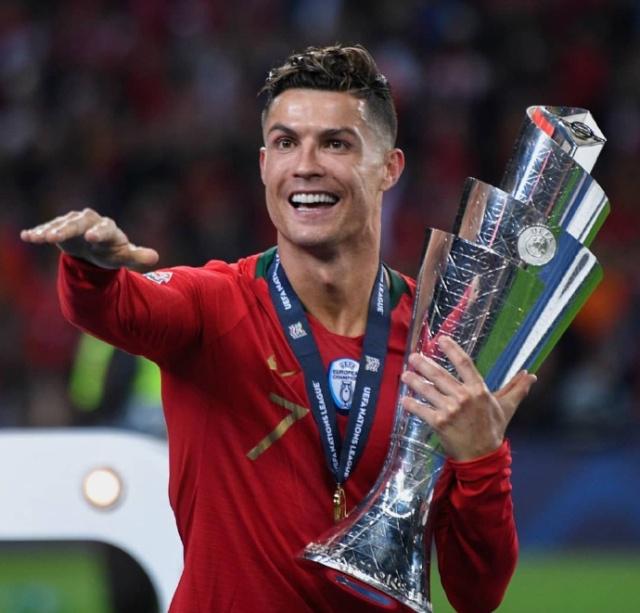 TA：随着主席选举临近，巴萨的长期引援议题根本无法提上议程