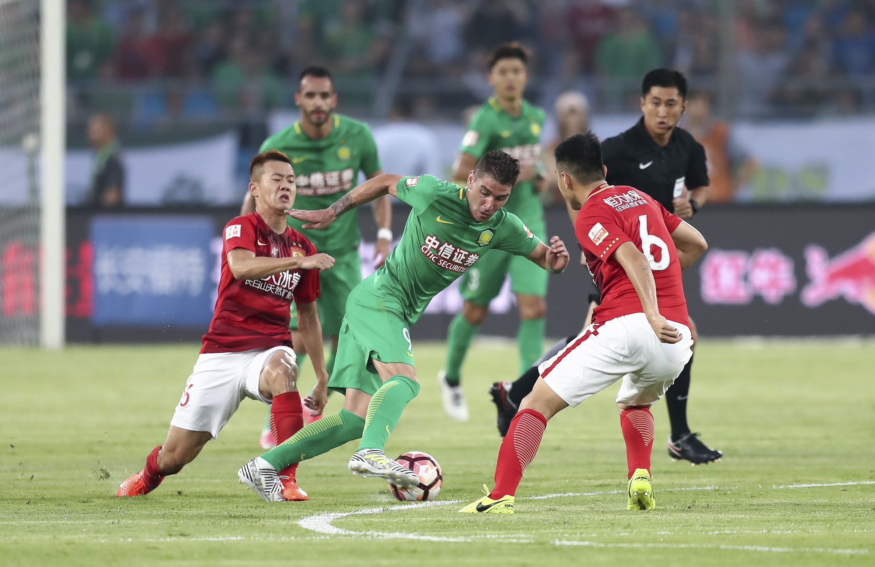 澳超第5轮观赛指南：超蓝德比一触即发，奥克兰本轮残阵出击（澳超第5轮看点前瞻：超蓝德比即将上演，奥克兰带残阵迎战）