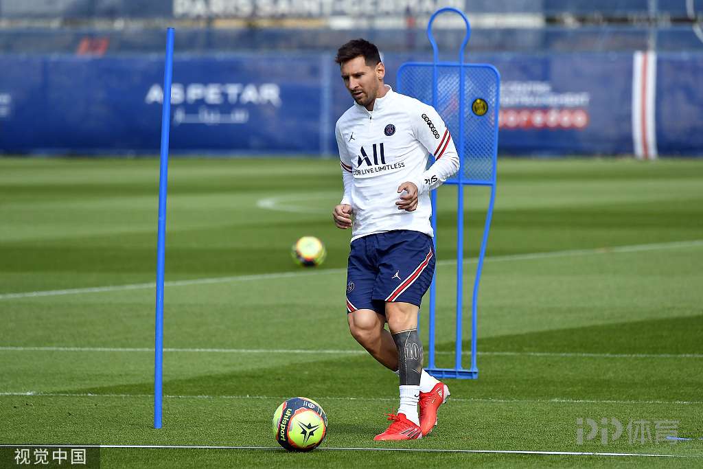 孔多比亚：很高兴能重新回归赛场，说唱是我的爱好之一（孔多比亚：重回绿茵倍感欣喜，说唱是我的兴趣之一）