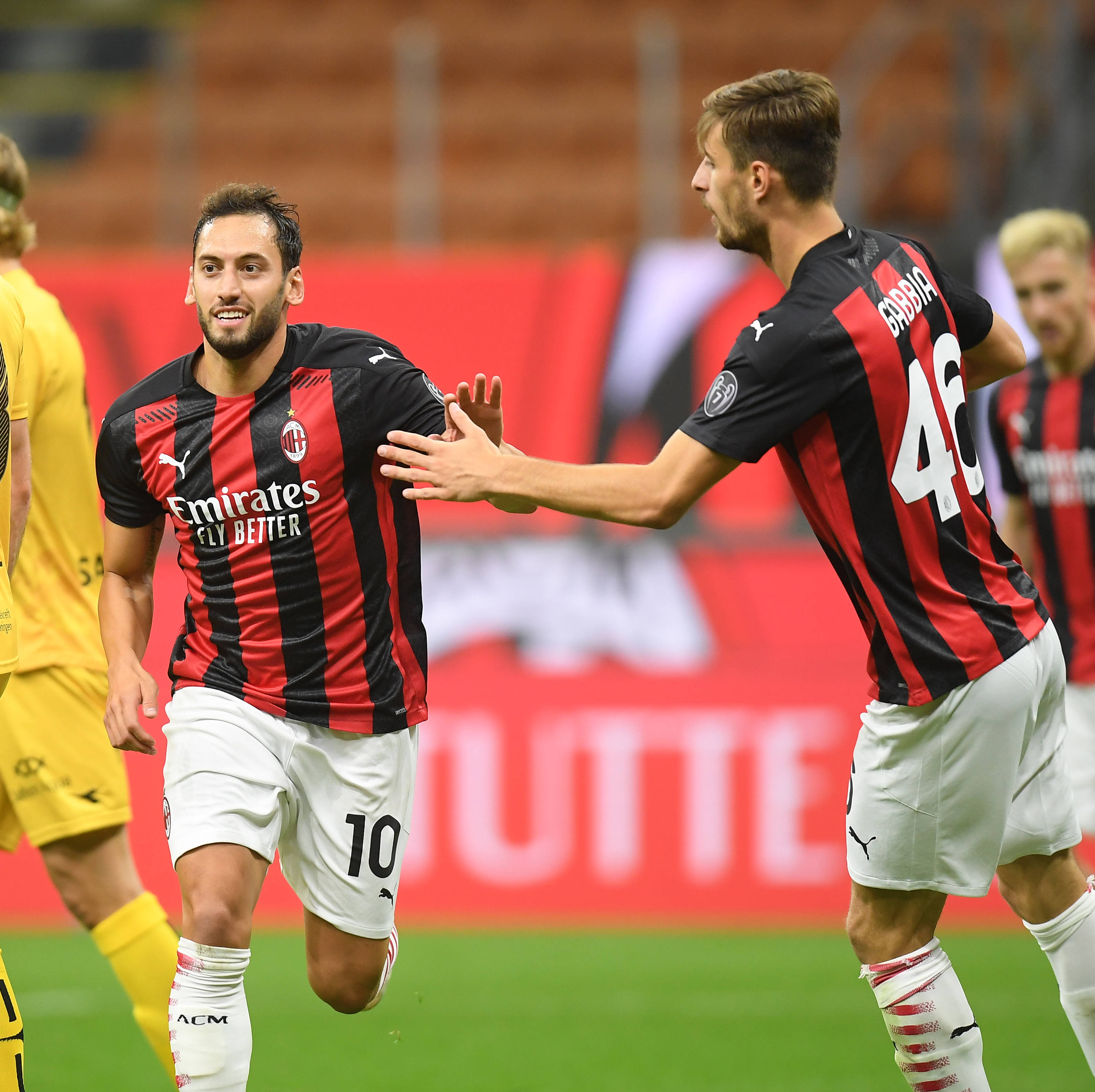 足球报：多支中超球队巨额欠税，以亿元为单位拖欠税款